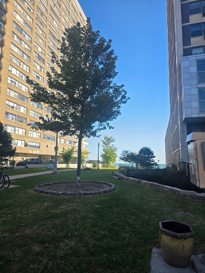 6157 N Sheridan Road #25A, Chicago, IL 60660