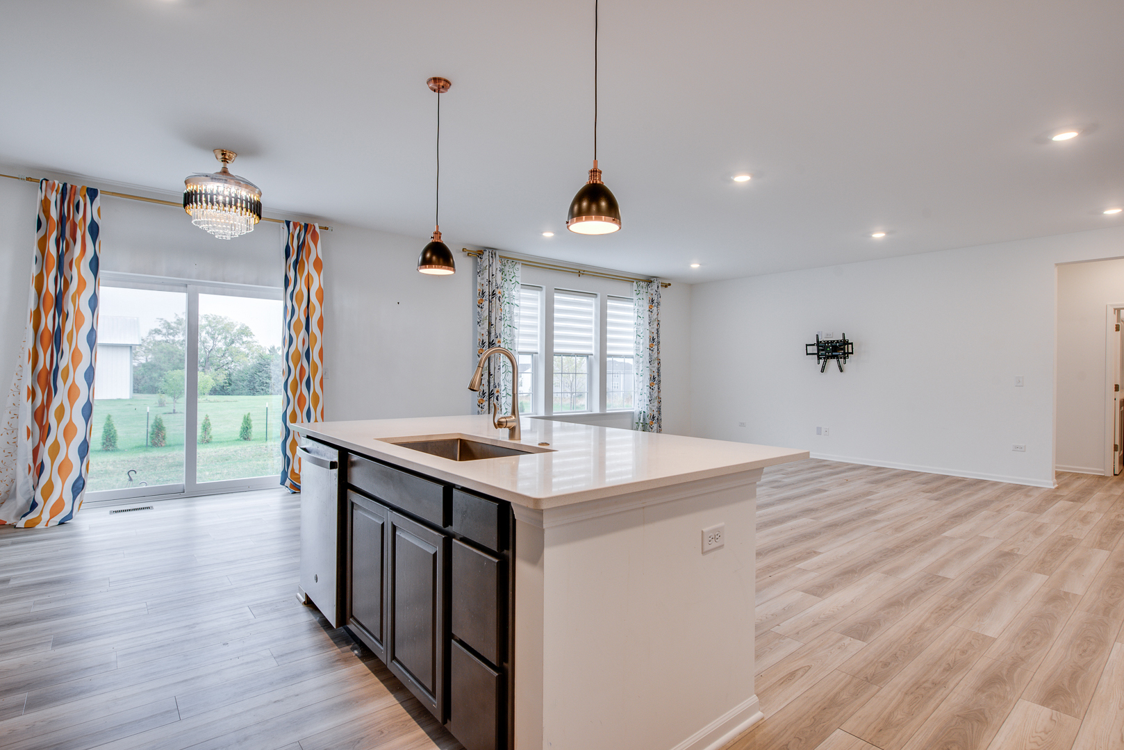 205 Tinana Street, Oswego, IL 60543