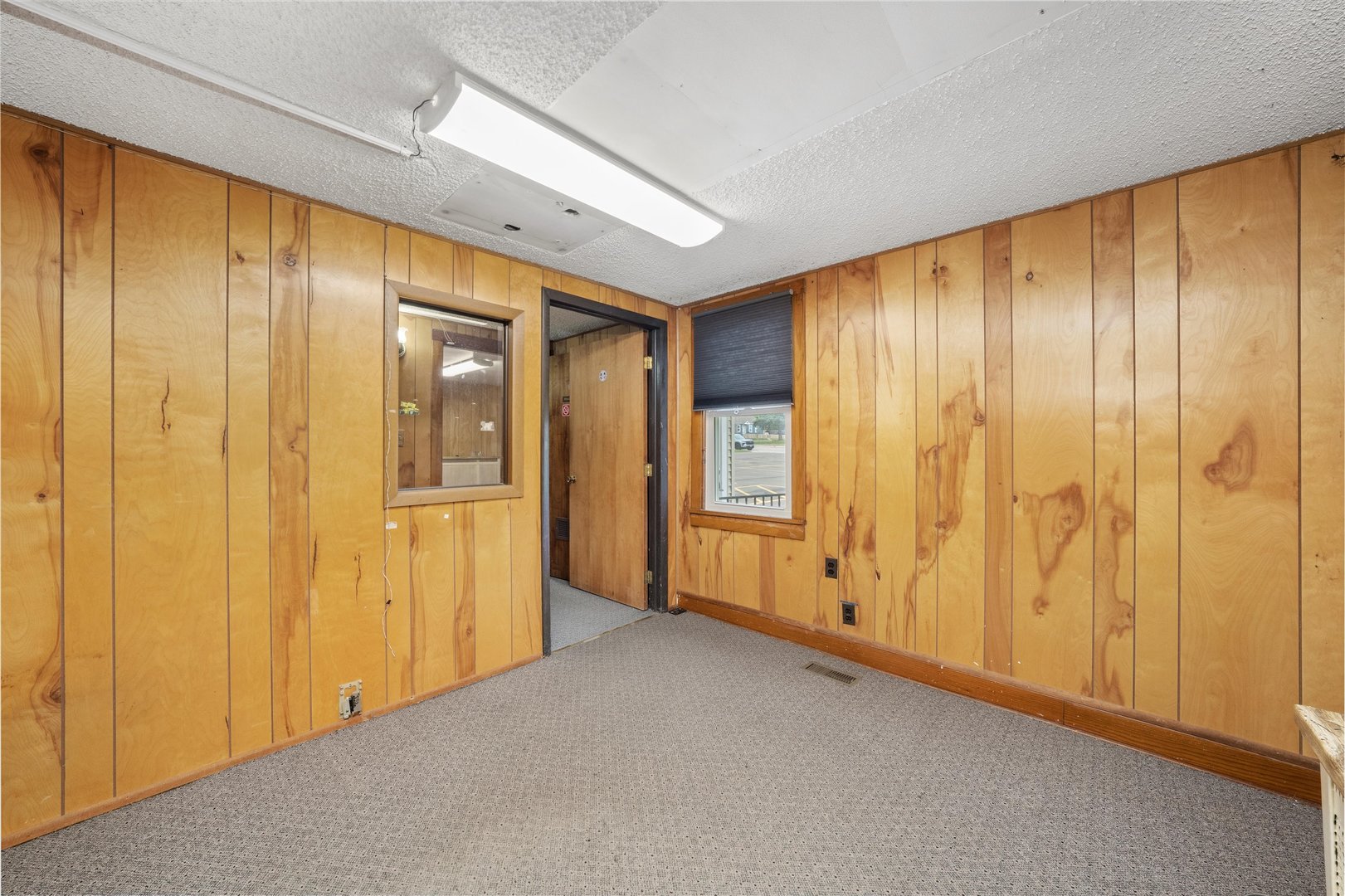 412 hankes Avenue, Aurora, IL 60505