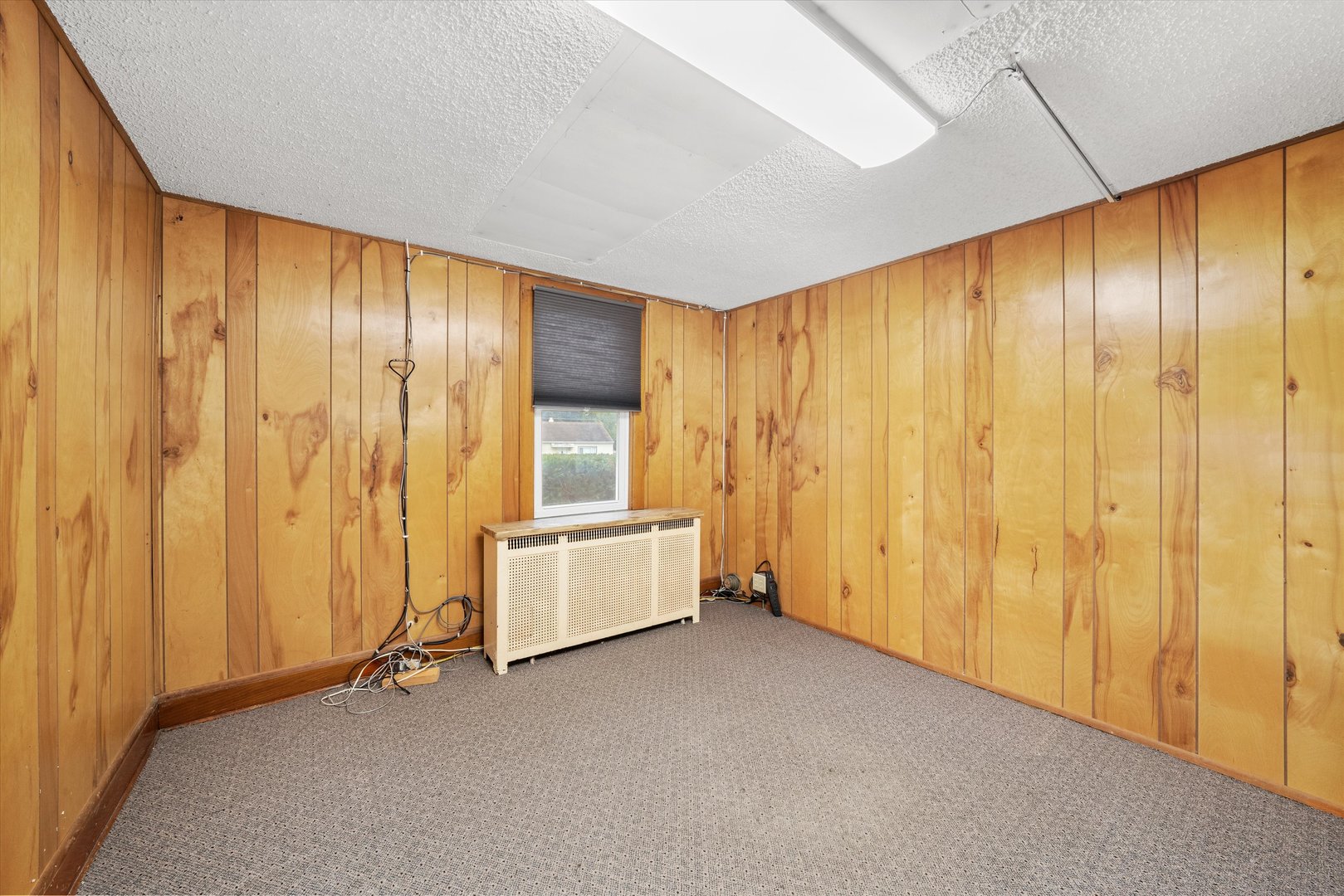 412 hankes Avenue, Aurora, IL 60505