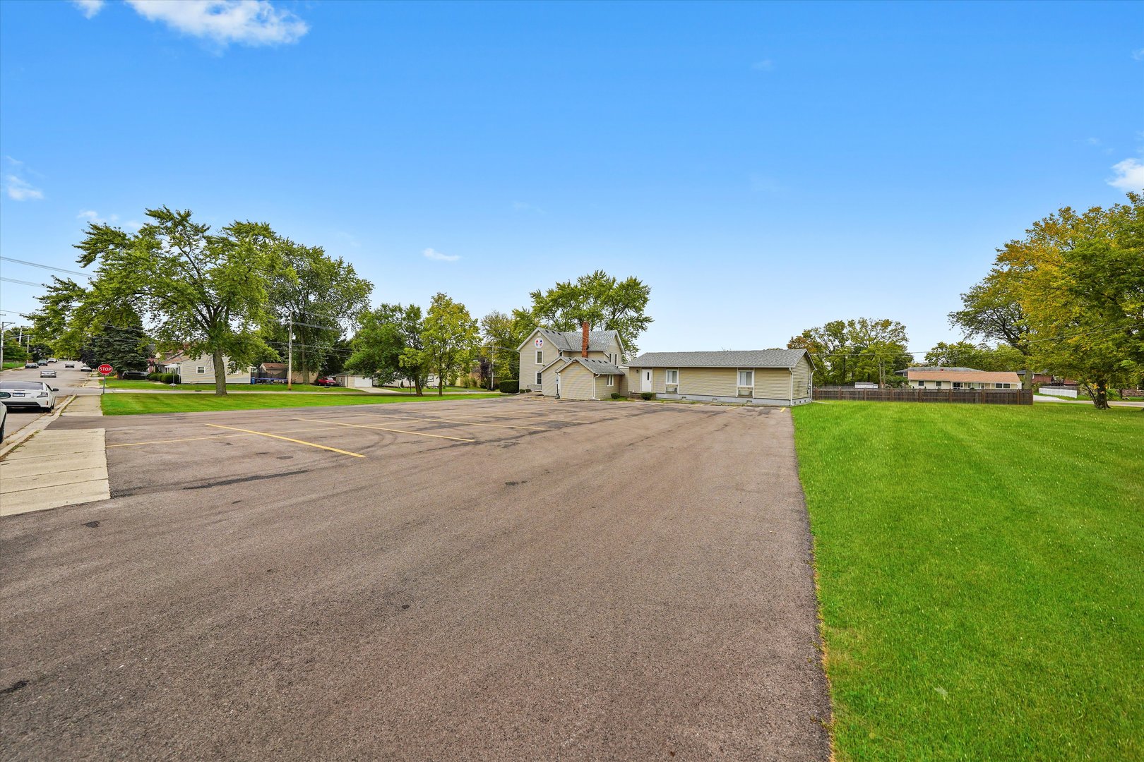 412 hankes Avenue, Aurora, IL 60505