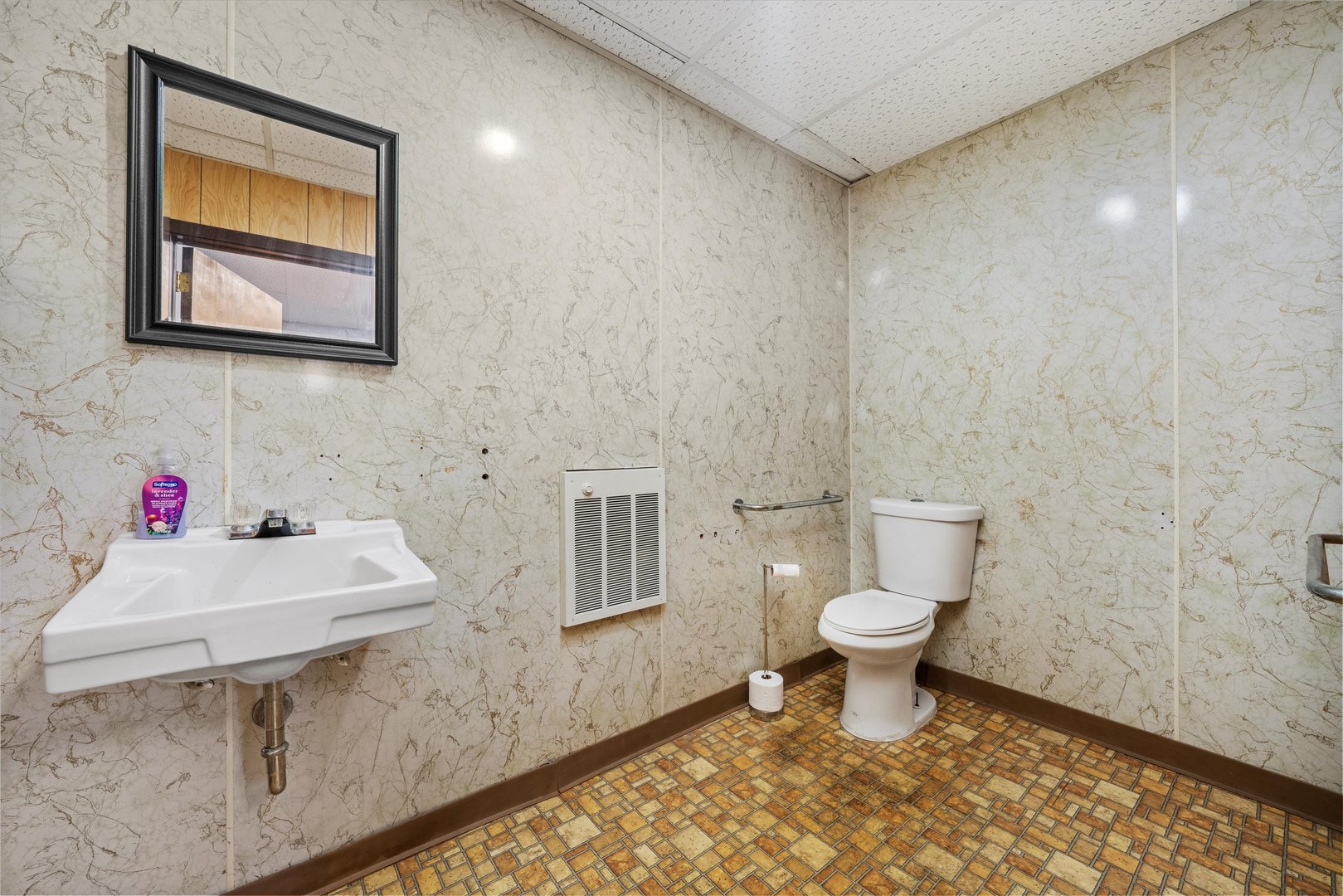 412 hankes Avenue, Aurora, IL 60505