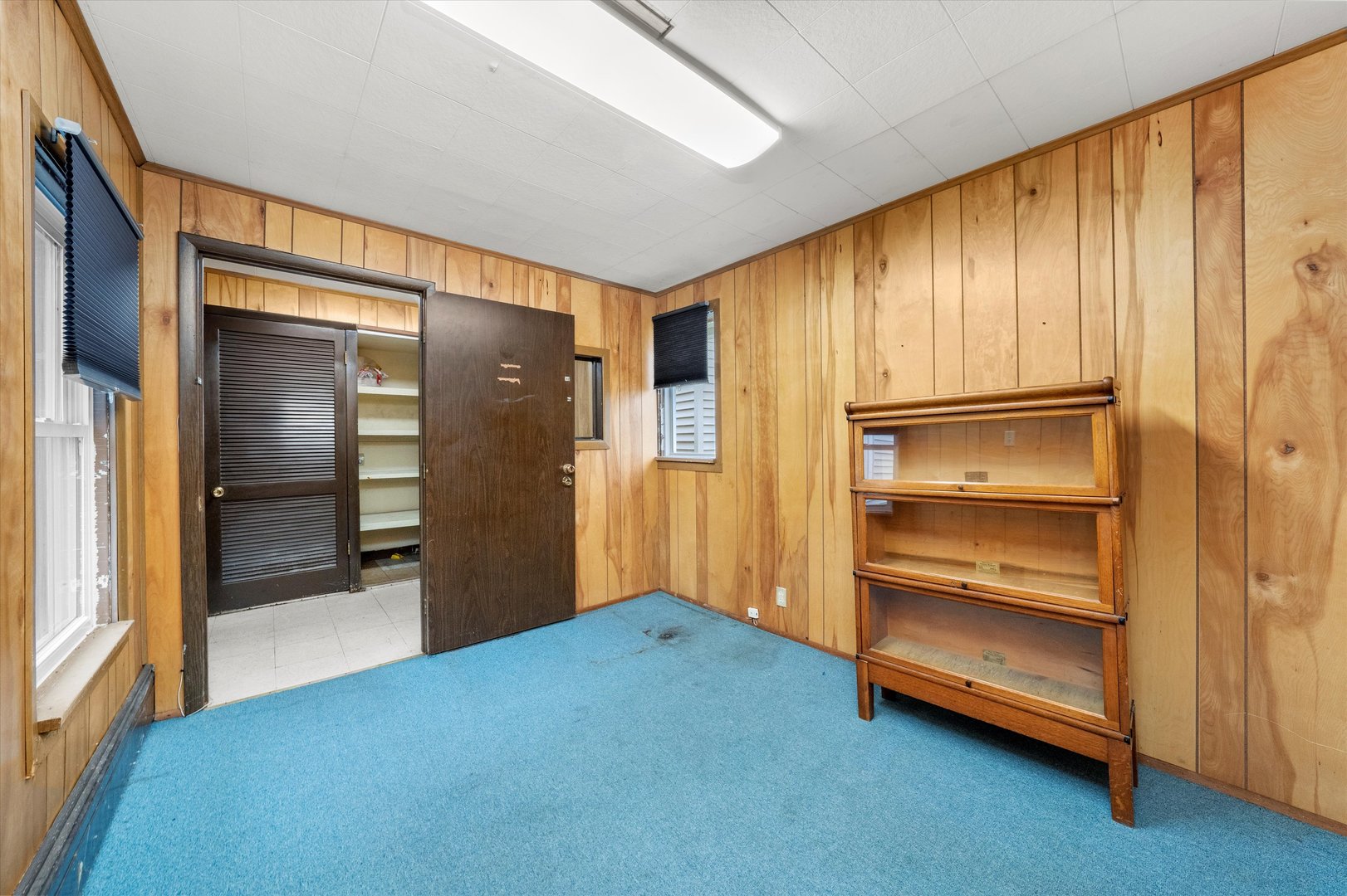 412 hankes Avenue, Aurora, IL 60505