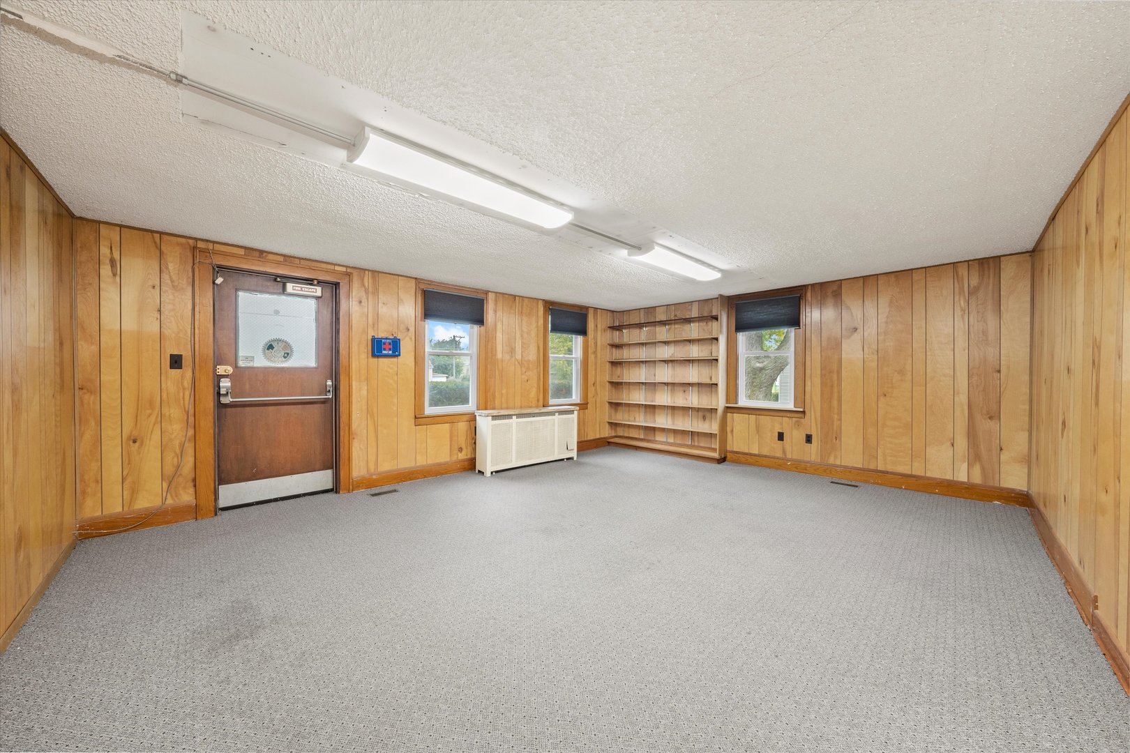 412 hankes Avenue, Aurora, IL 60505