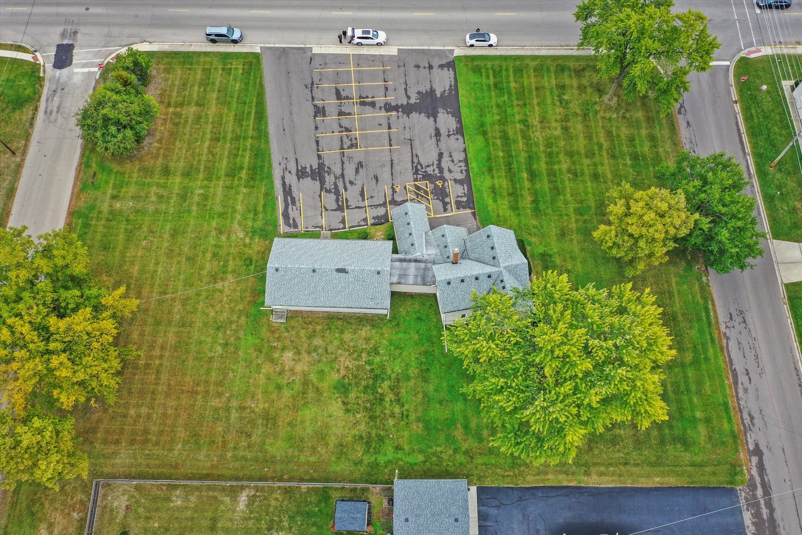 412 hankes Avenue, Aurora, IL 60505