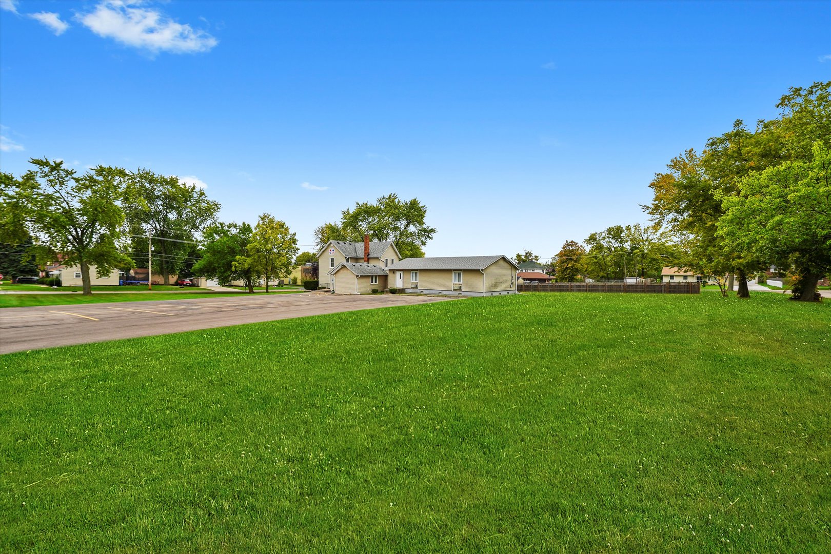 412 hankes Avenue, Aurora, IL 60505