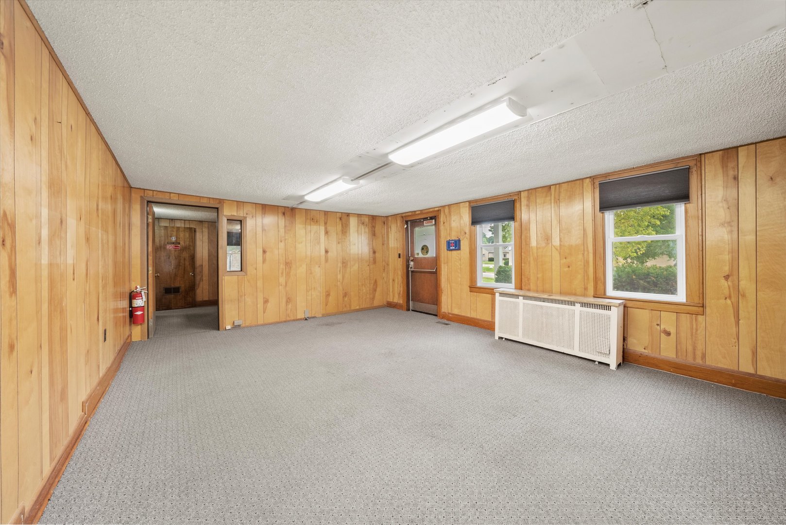 412 hankes Avenue, Aurora, IL 60505