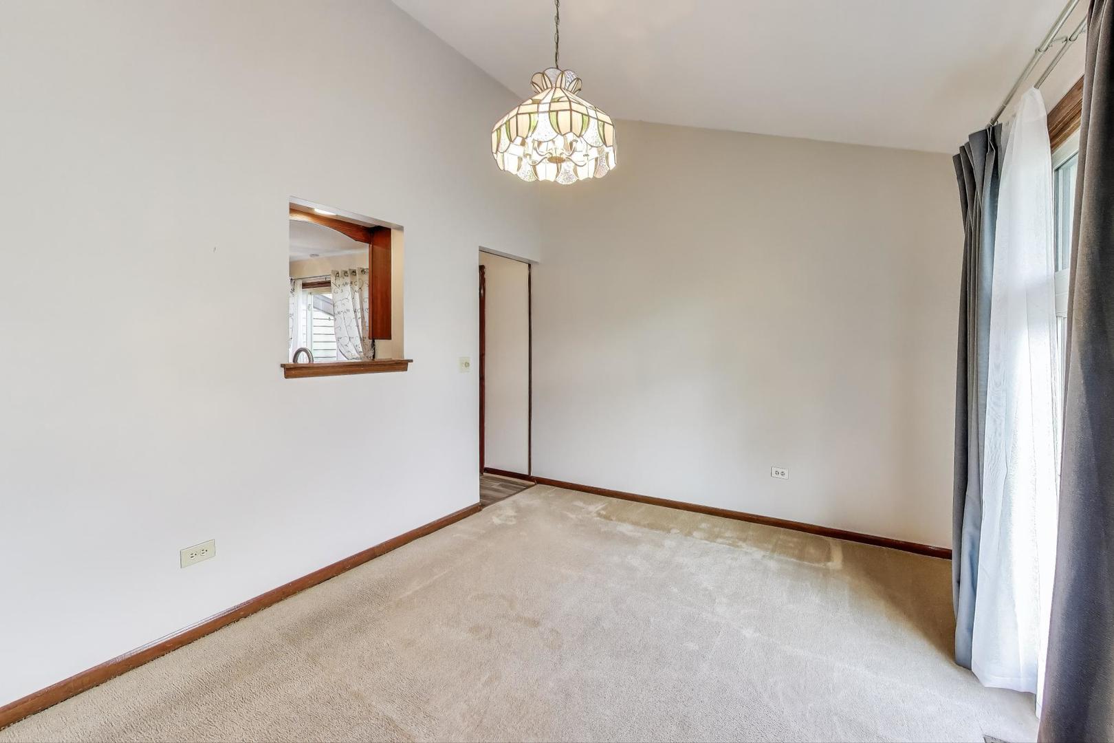 2616 N Prindle Avenue, Arlington Heights, IL 60004