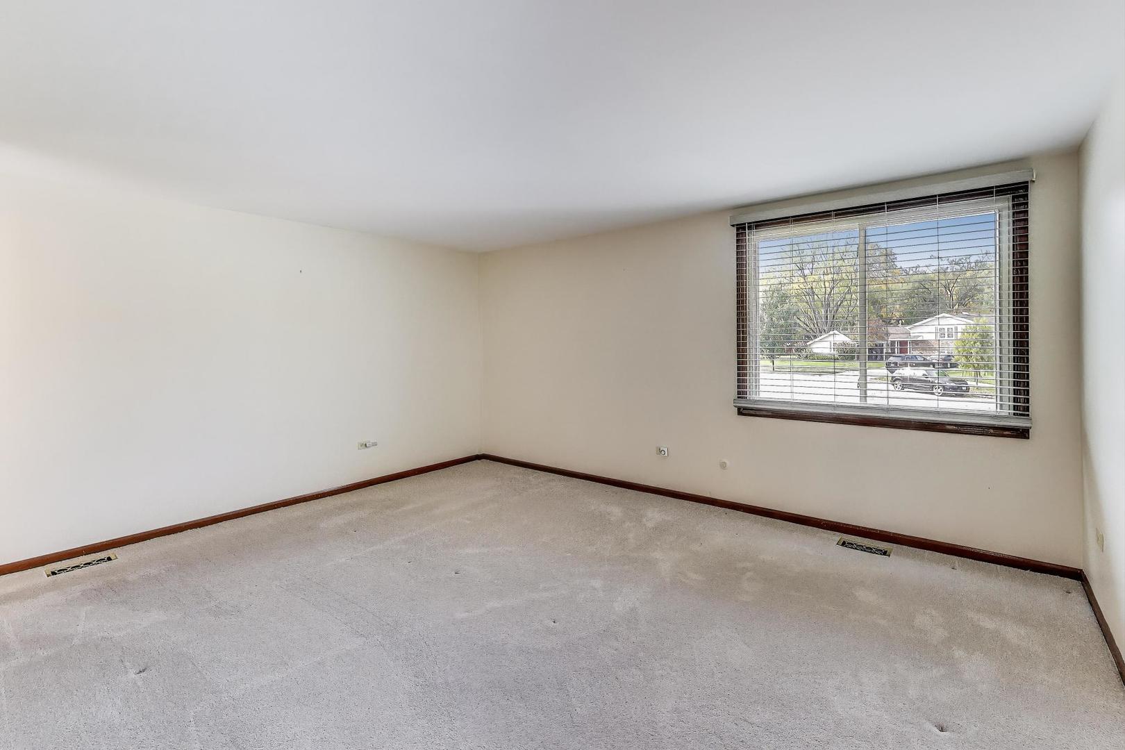 2616 N Prindle Avenue, Arlington Heights, IL 60004