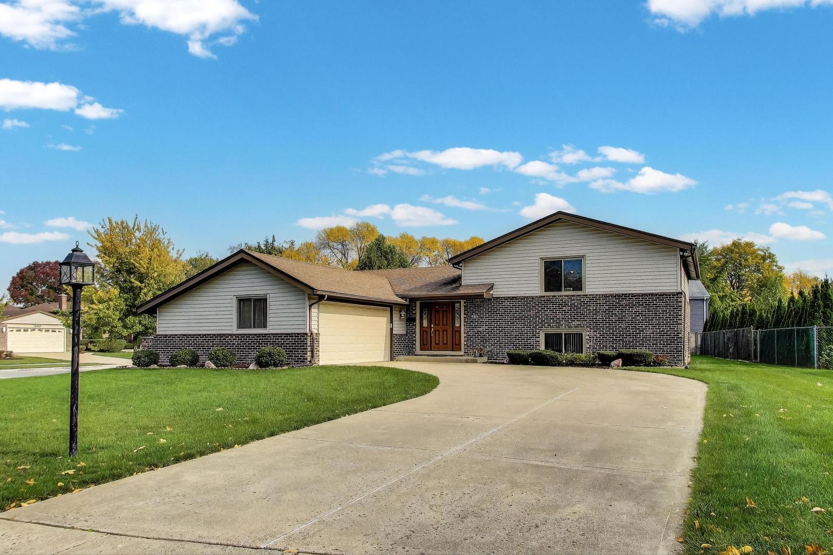 2616 N Prindle Avenue, Arlington Heights, IL 60004