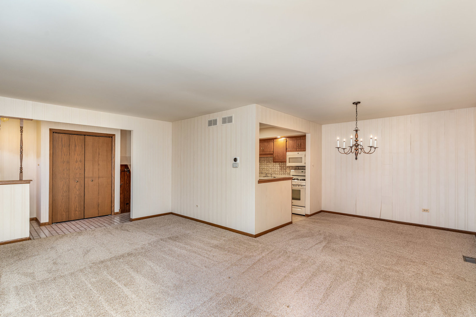 15217 S 74th Court, Orland Park, IL 60462