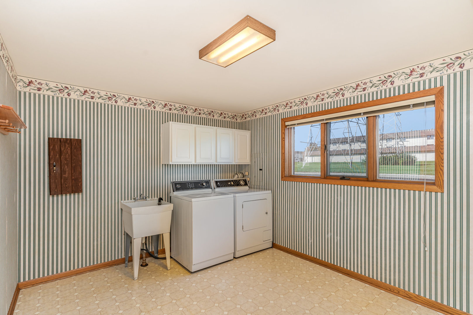 15217 S 74th Court, Orland Park, IL 60462