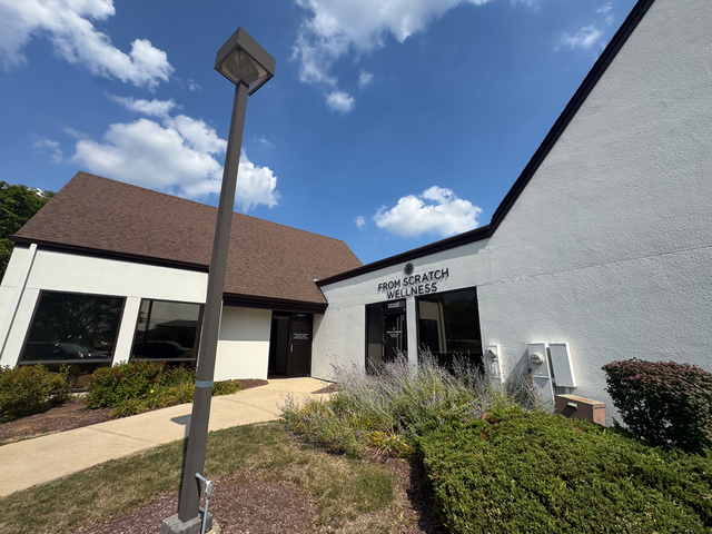 2020 Dean Street #E-D2, St. Charles, IL 60174