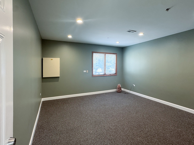 2020 Dean Street #E-D2, St. Charles, IL 60174