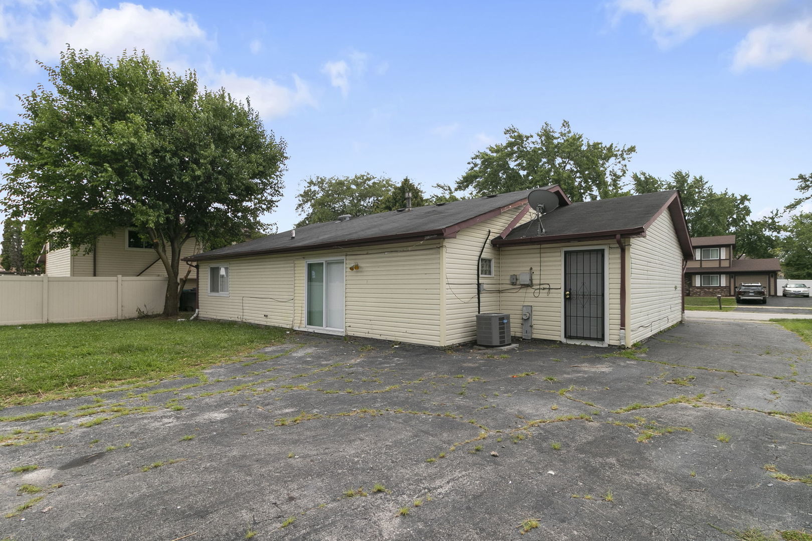 5838 Woodgate Drive, Matteson, IL 60443