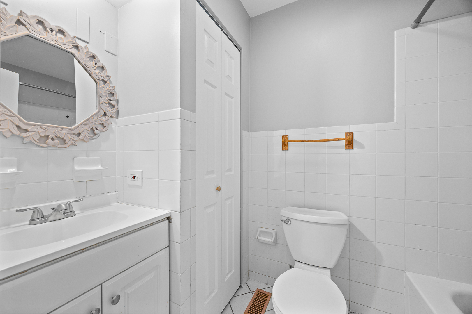 1370 N Glen Circle #C, Aurora, IL 60506