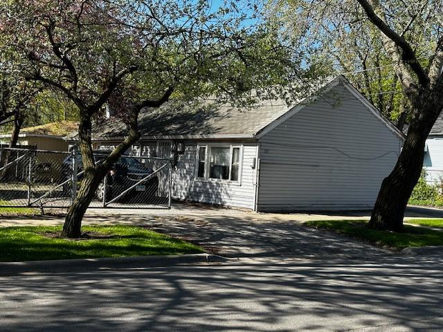 12402 S Green Street, Calumet Park, IL 60827