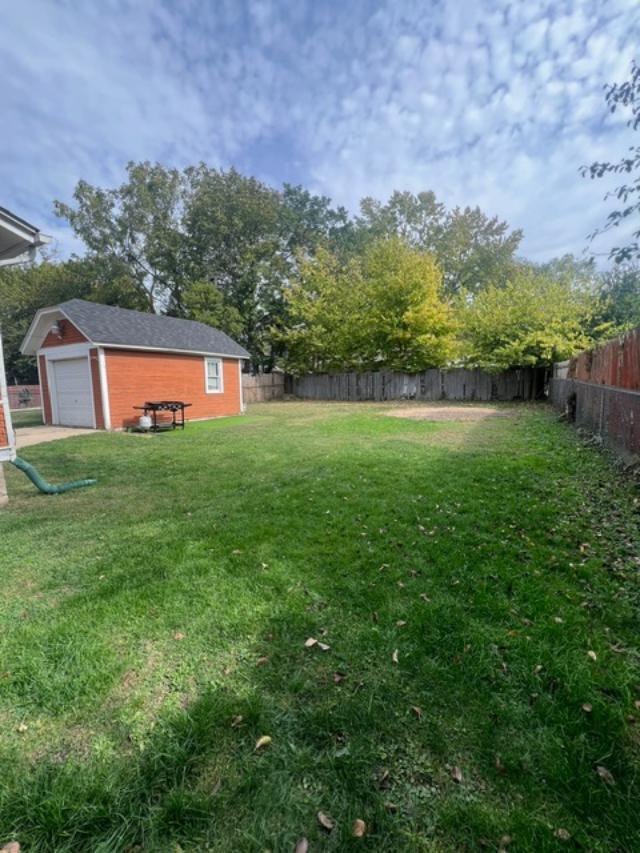 617 N View Street, Aurora, IL 60506