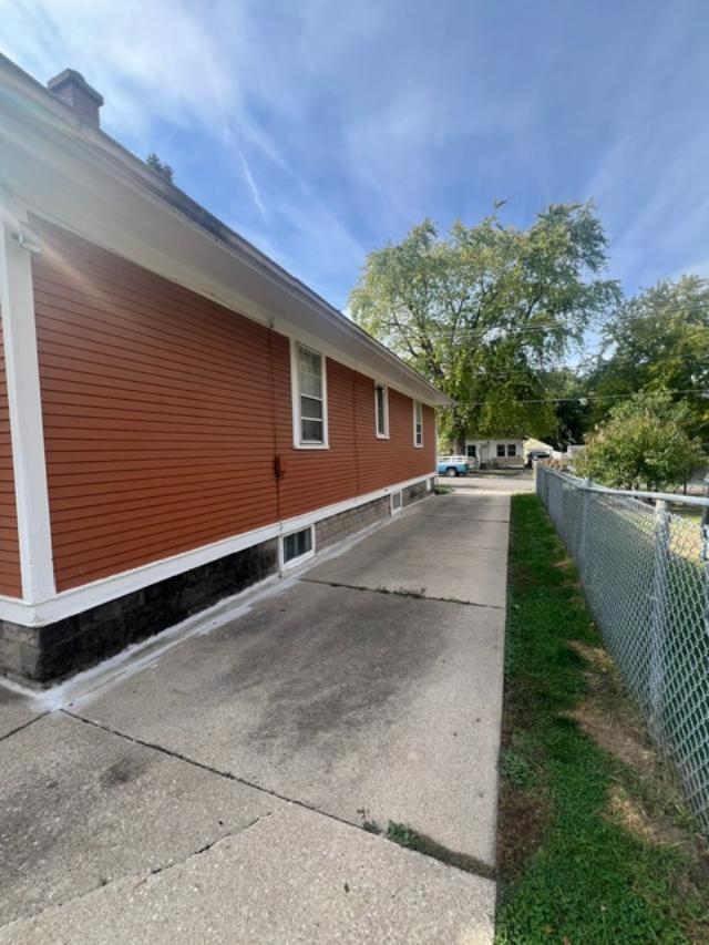 617 N View Street, Aurora, IL 60506