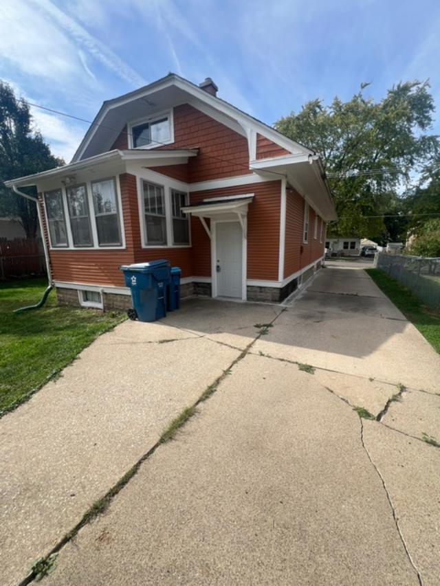 617 N View Street, Aurora, IL 60506