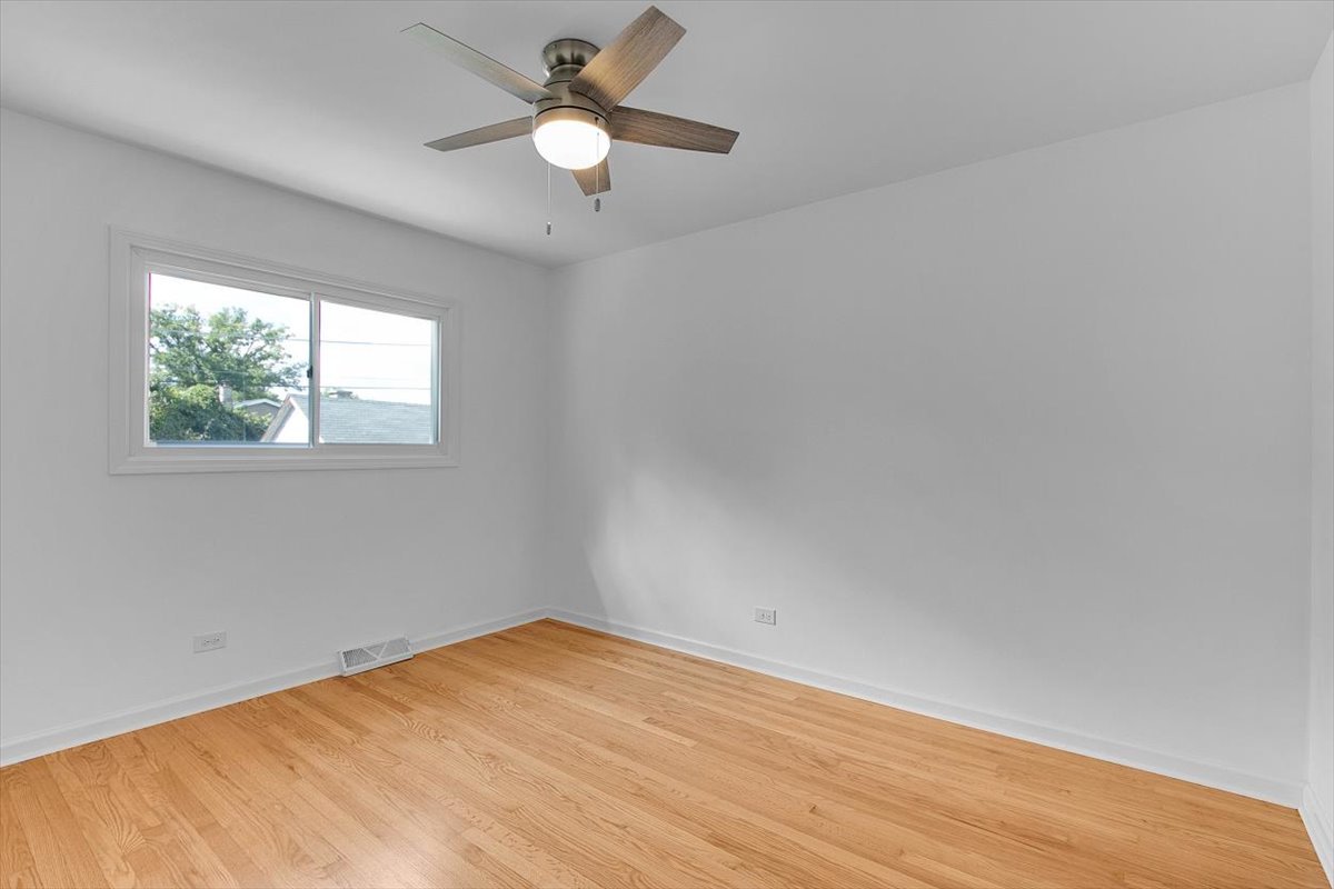 174 Ash Avenue, Wood Dale, IL 60191