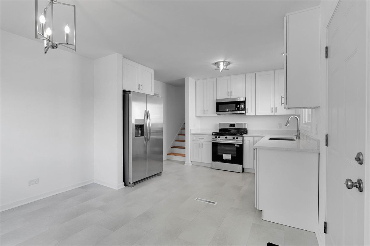 174 Ash Avenue, Wood Dale, IL 60191