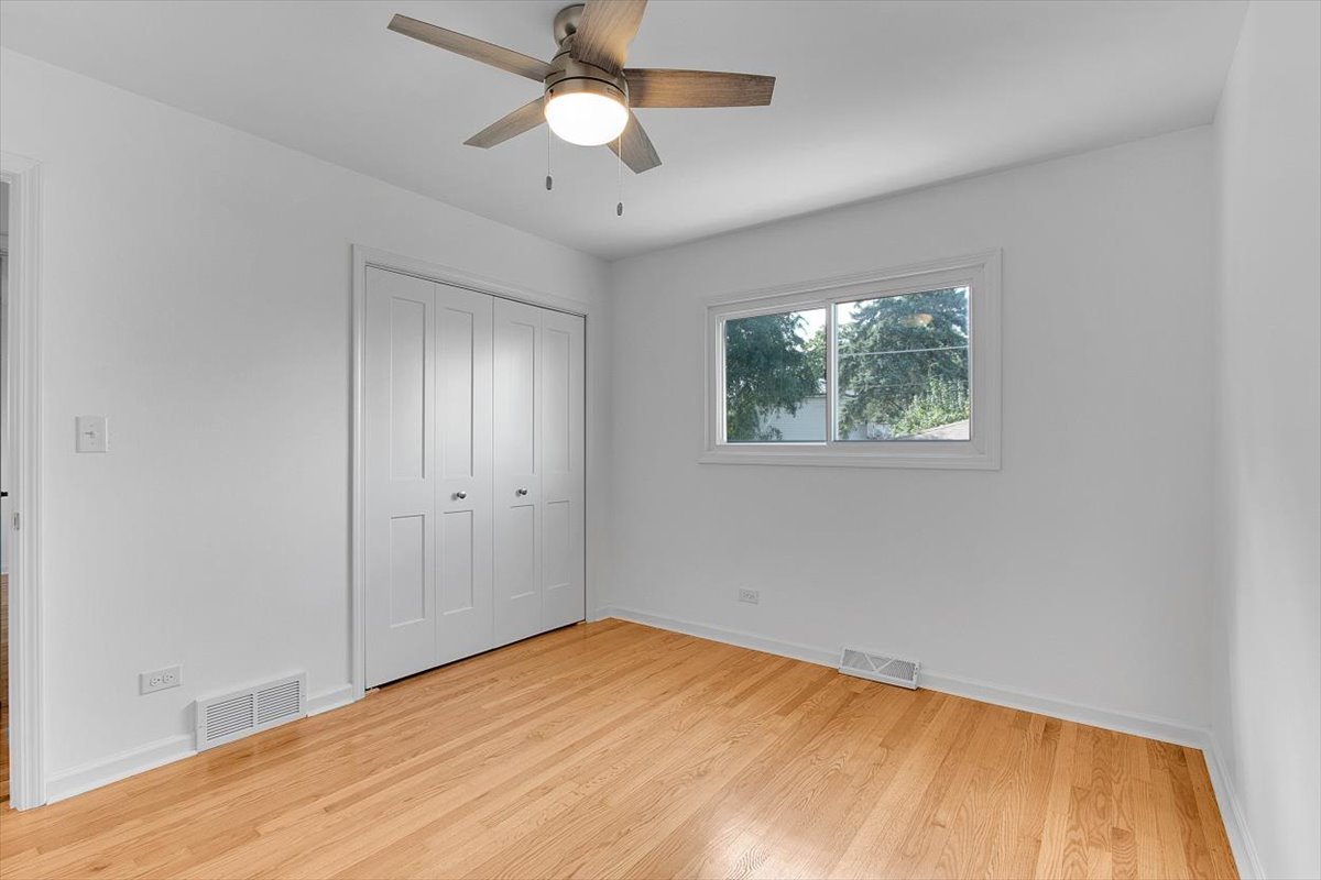 174 Ash Avenue, Wood Dale, IL 60191