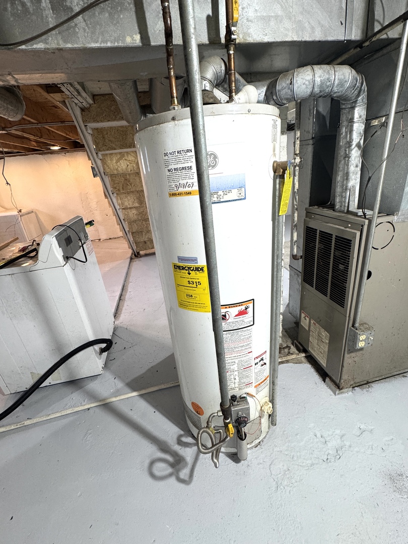 15750 Woodlawn West Avenue, South Holland, IL 60473