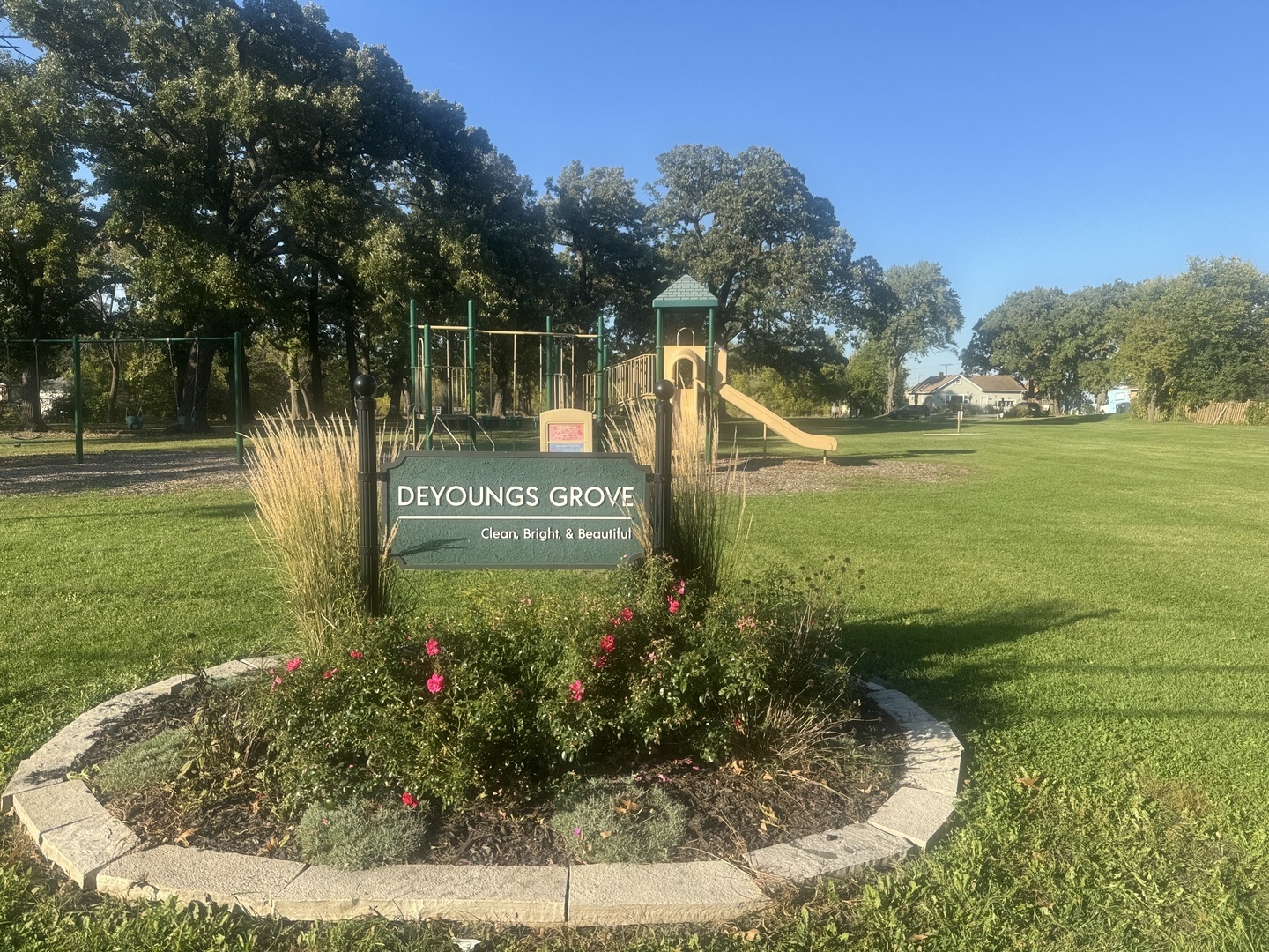 15750 Woodlawn West Avenue, South Holland, IL 60473