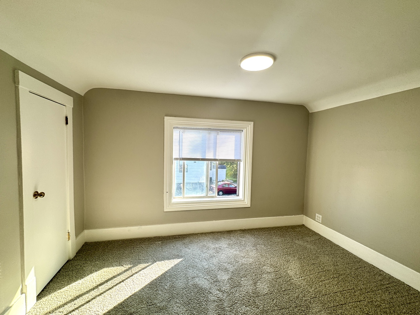 15750 Woodlawn West Avenue, South Holland, IL 60473