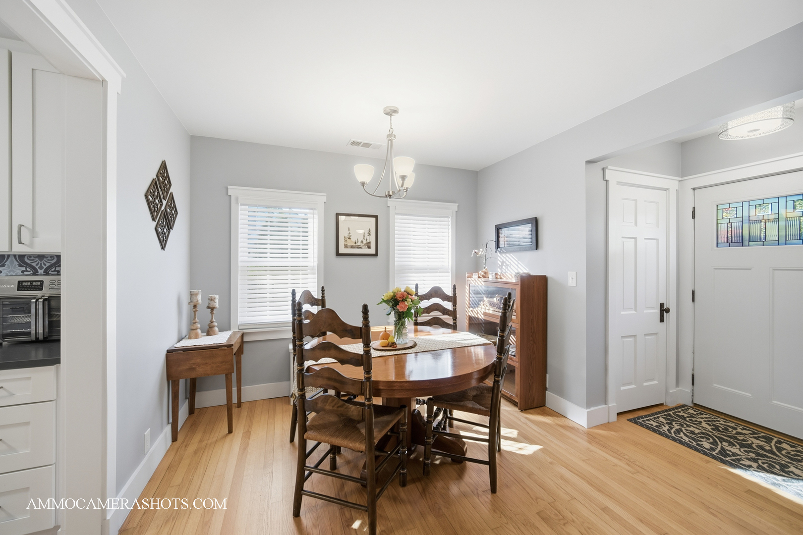 5703 Lee Avenue, Downers Grove, IL 60516
