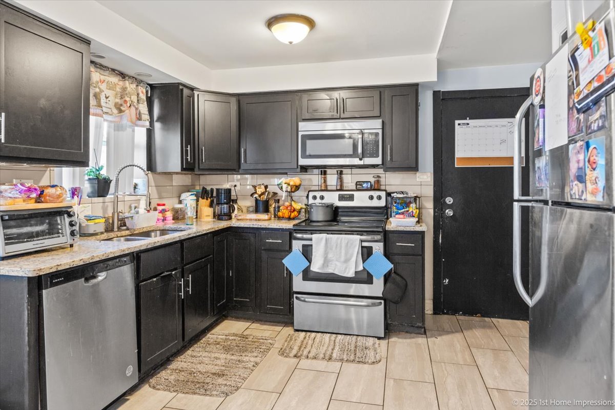 7110 W 107th Street #16, Worth, IL 60482