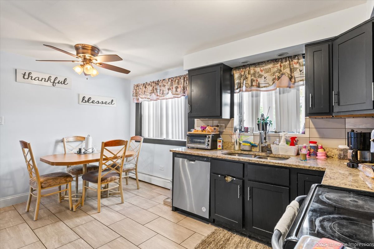 7110 W 107th Street #16, Worth, IL 60482