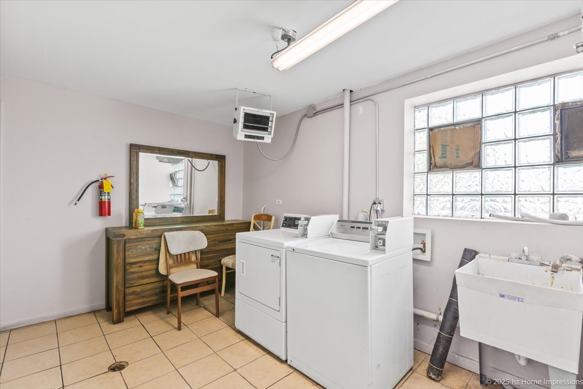 7110 W 107th Street #16, Worth, IL 60482