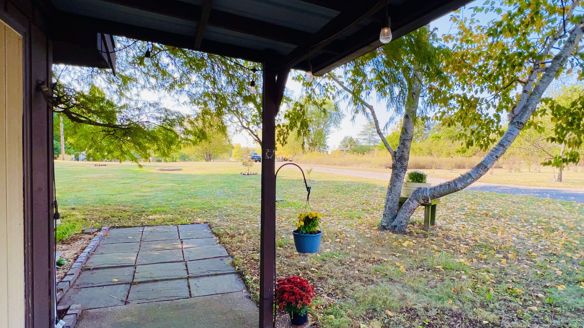 8533 N 1900 East Road, Bloomington, IL 61705