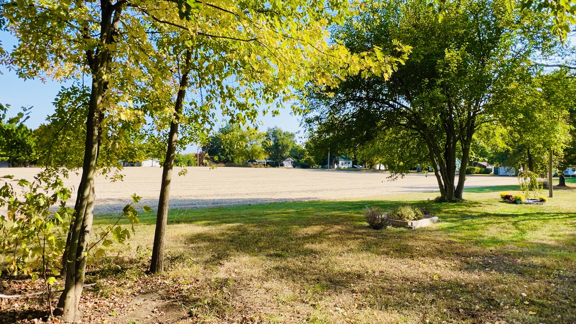 8533 N 1900 East Road, Bloomington, IL 61705