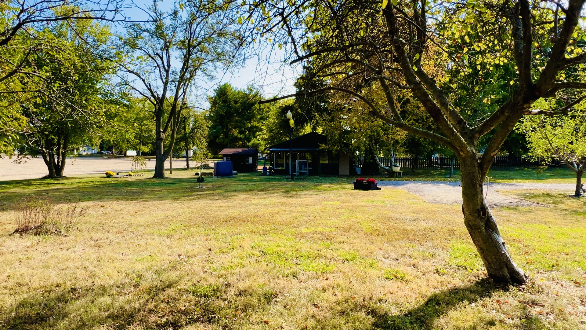 8533 N 1900 East Road, Bloomington, IL 61705