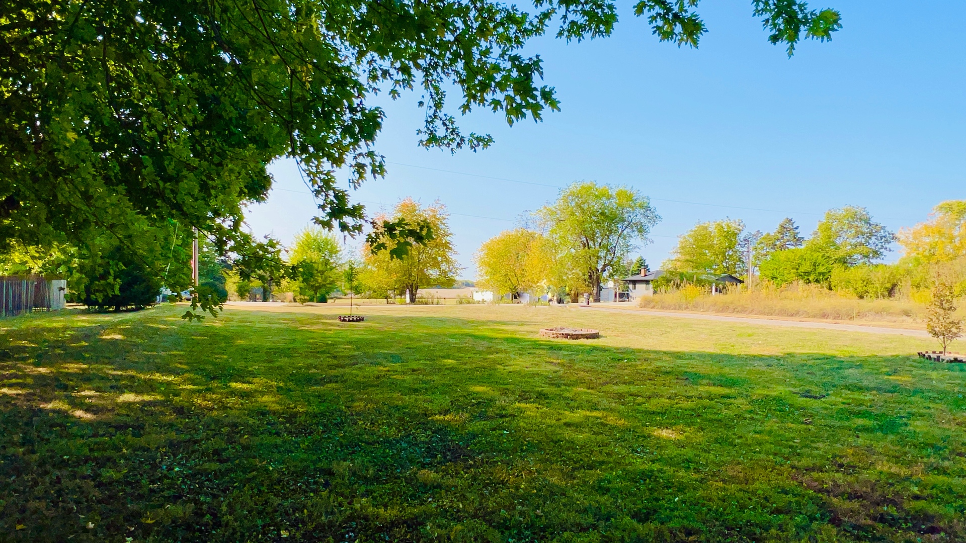 8533 N 1900 East Road, Bloomington, IL 61705