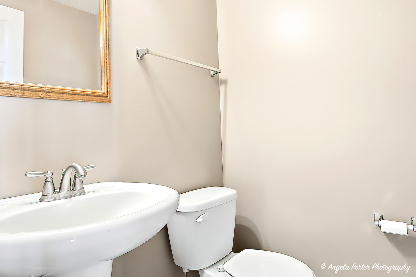 2067 Concord Drive #14-2, McHenry, IL 60050