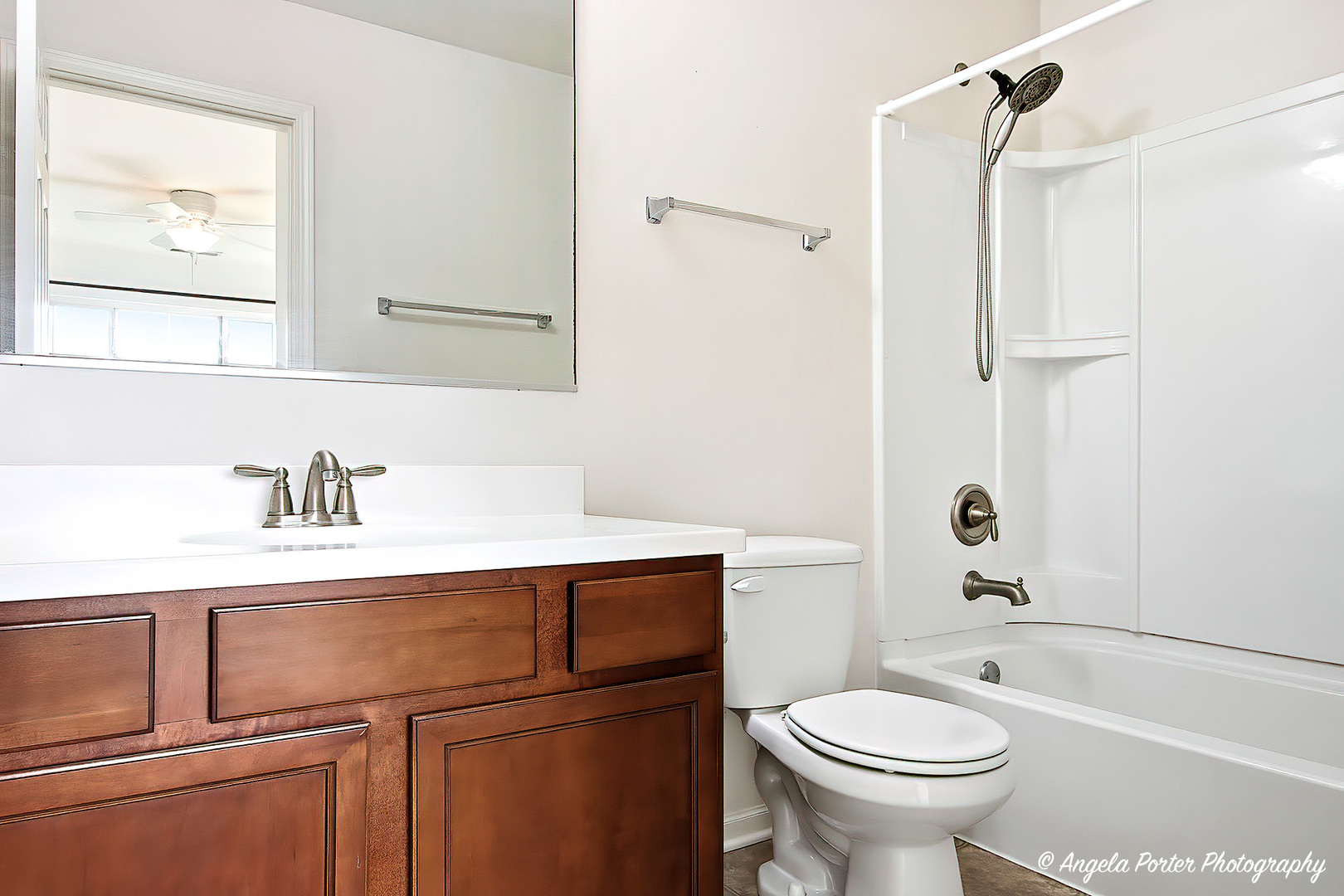 2067 Concord Drive #14-2, McHenry, IL 60050