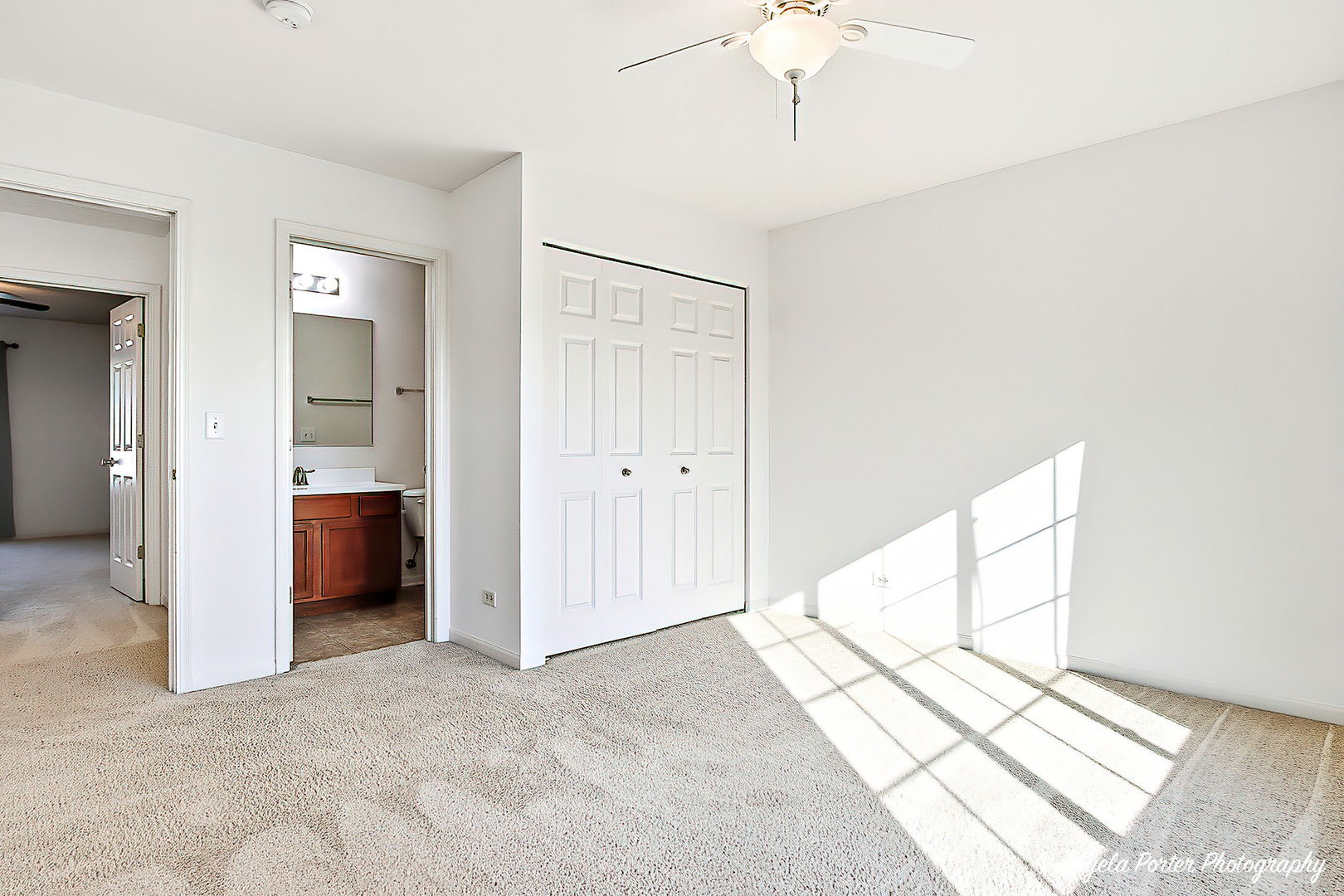 2067 Concord Drive #14-2, McHenry, IL 60050