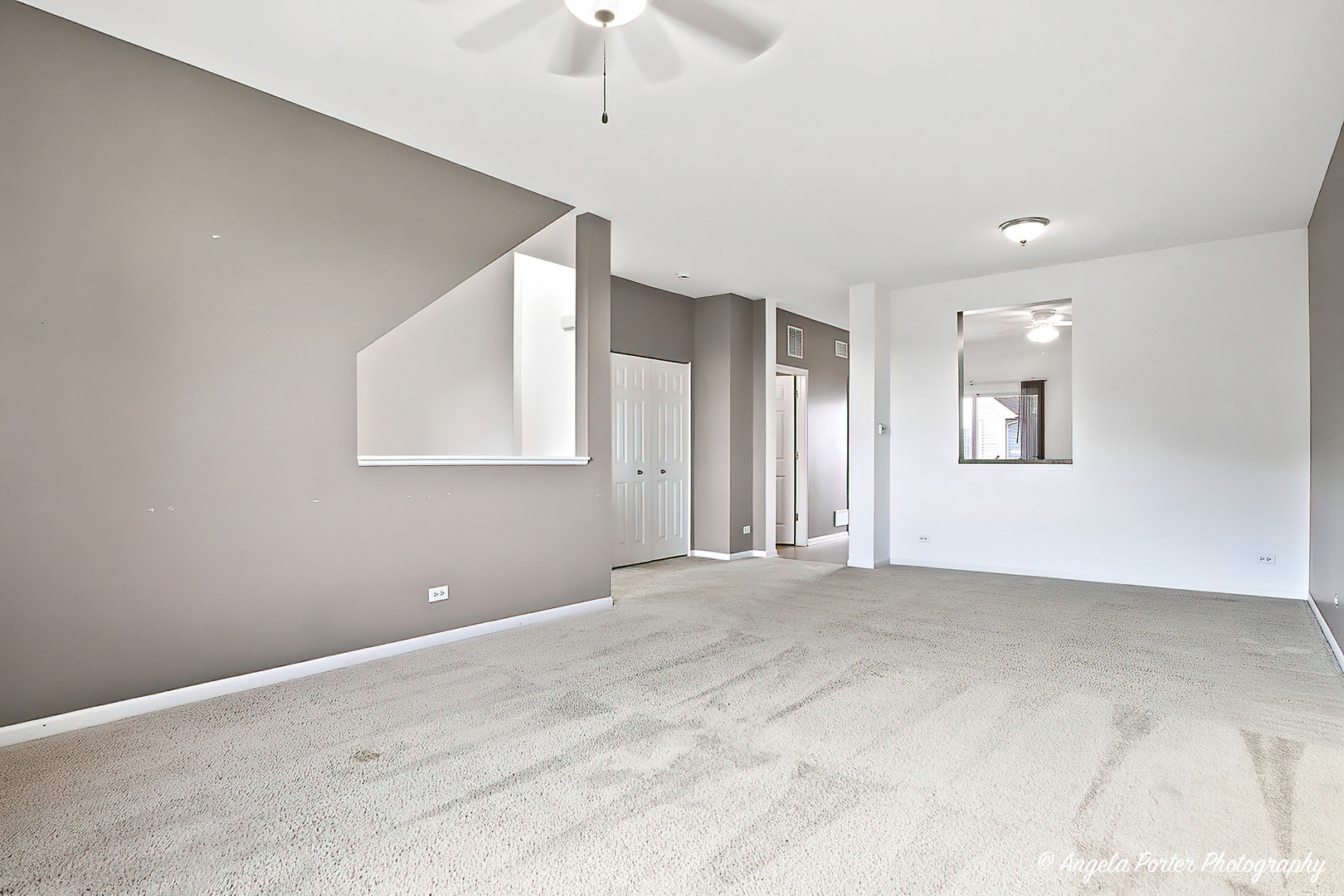 2067 Concord Drive #14-2, McHenry, IL 60050