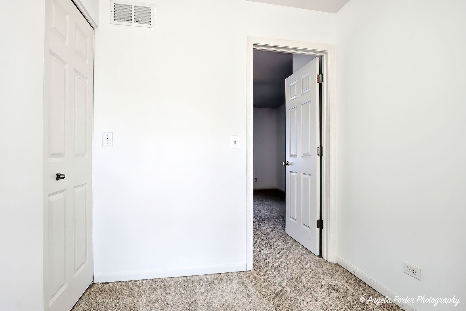 2067 Concord Drive #14-2, McHenry, IL 60050