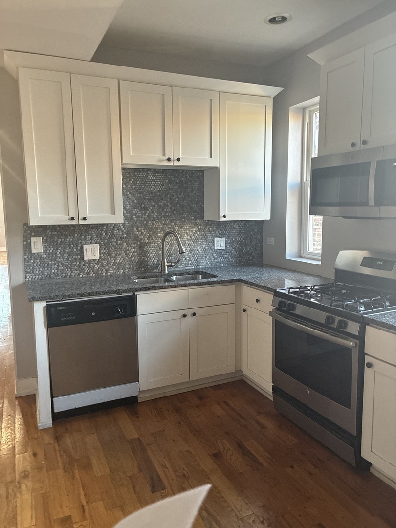 4935 W Washington Boulevard #2, Chicago, IL 60644
