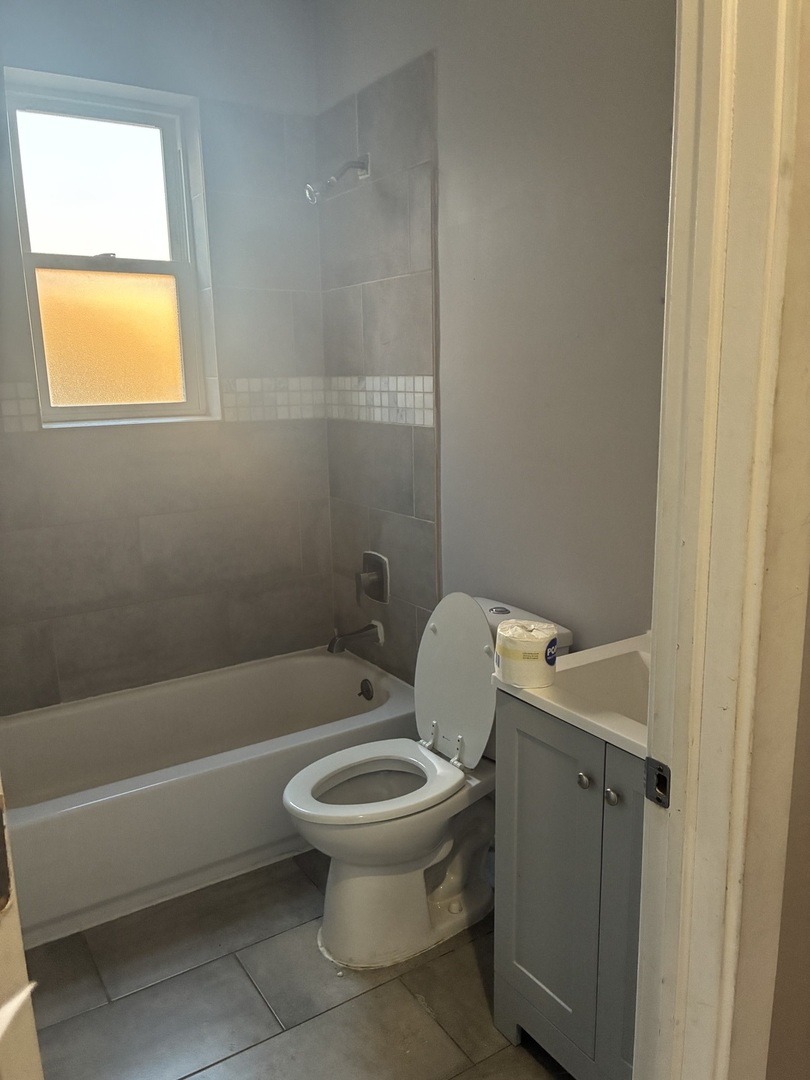 4935 W Washington Boulevard #2, Chicago, IL 60644