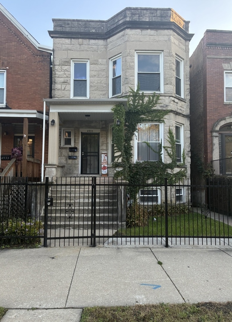 4935 W Washington Boulevard #2, Chicago, IL 60644