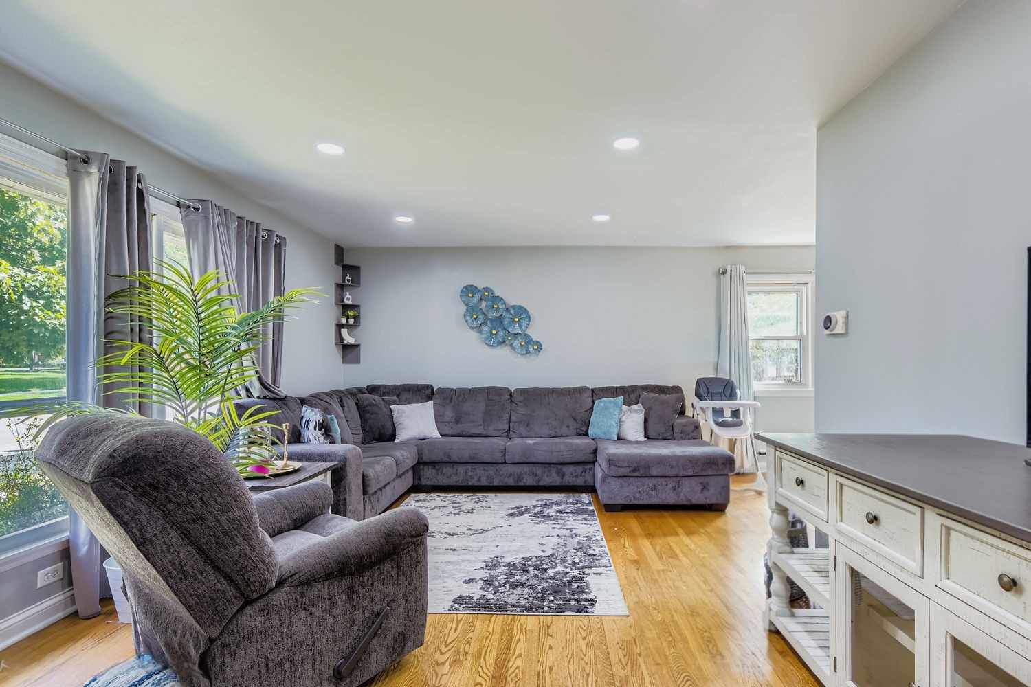 4509 W 105th Street, Oak Lawn, IL 60453