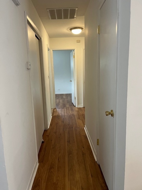 3027 Wilshire Avenue, Markham, IL 60428