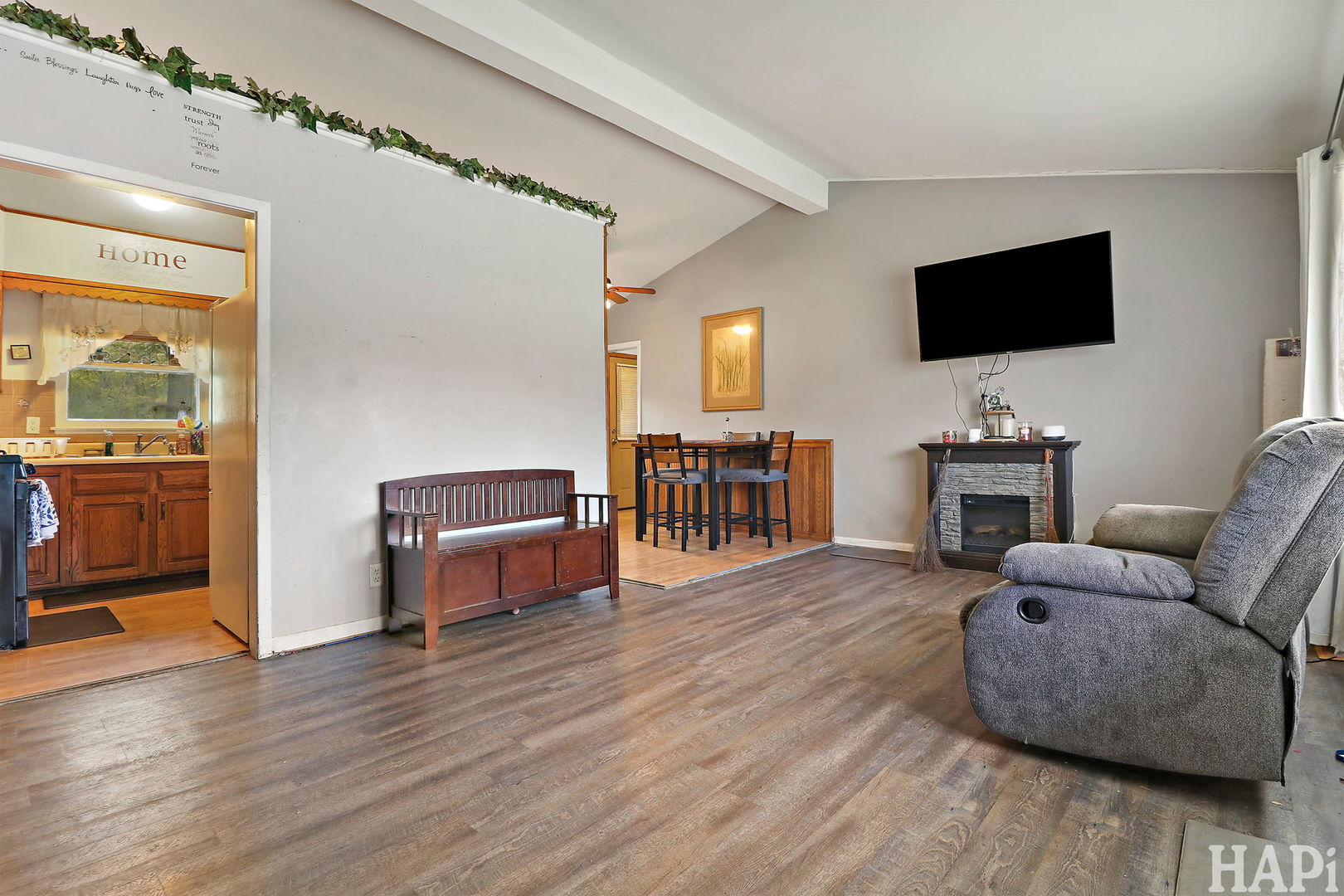 1711 Beechnut Drive, Holiday Hills, IL 60051