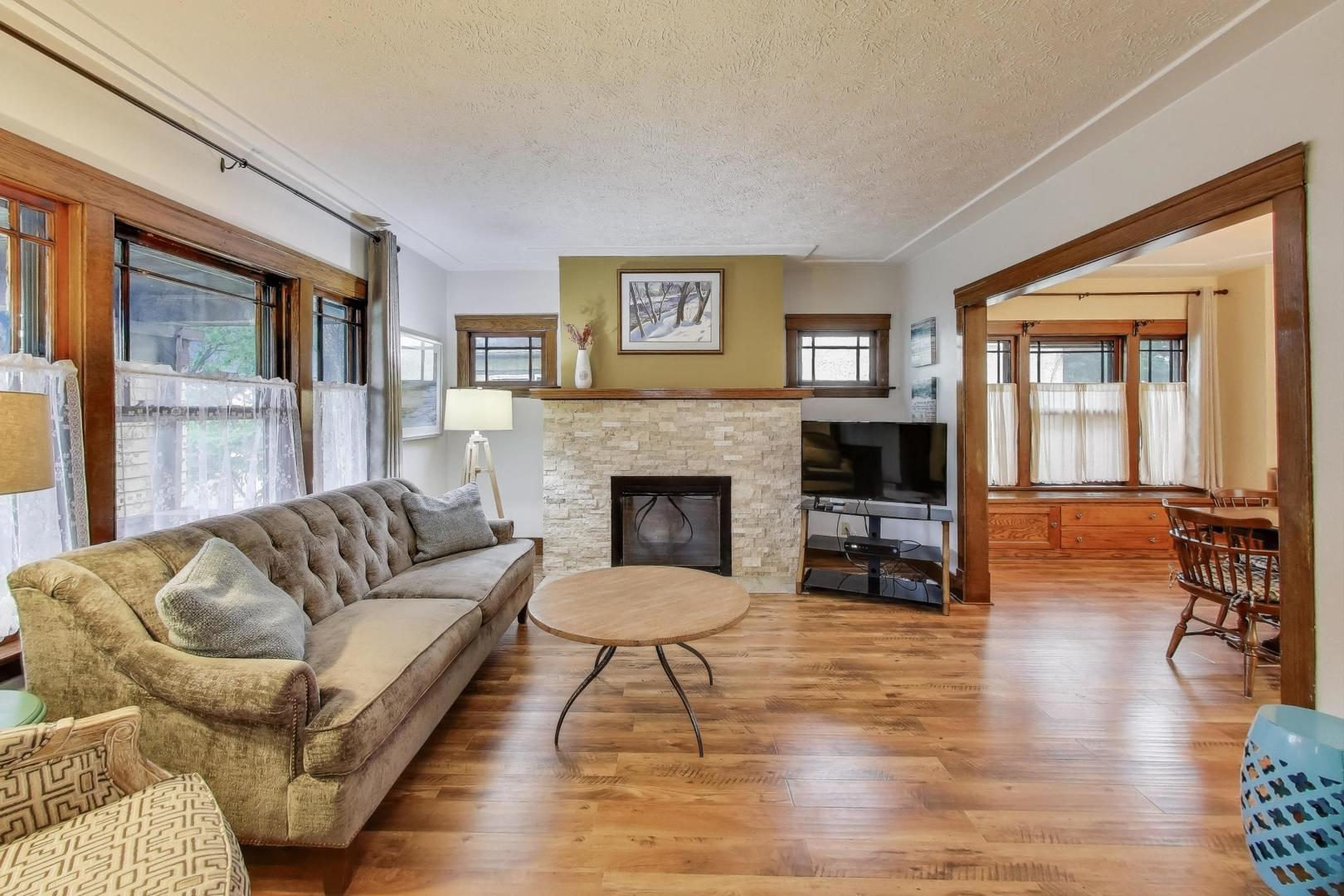 3418 Wesley Avenue, Berwyn, IL 60402